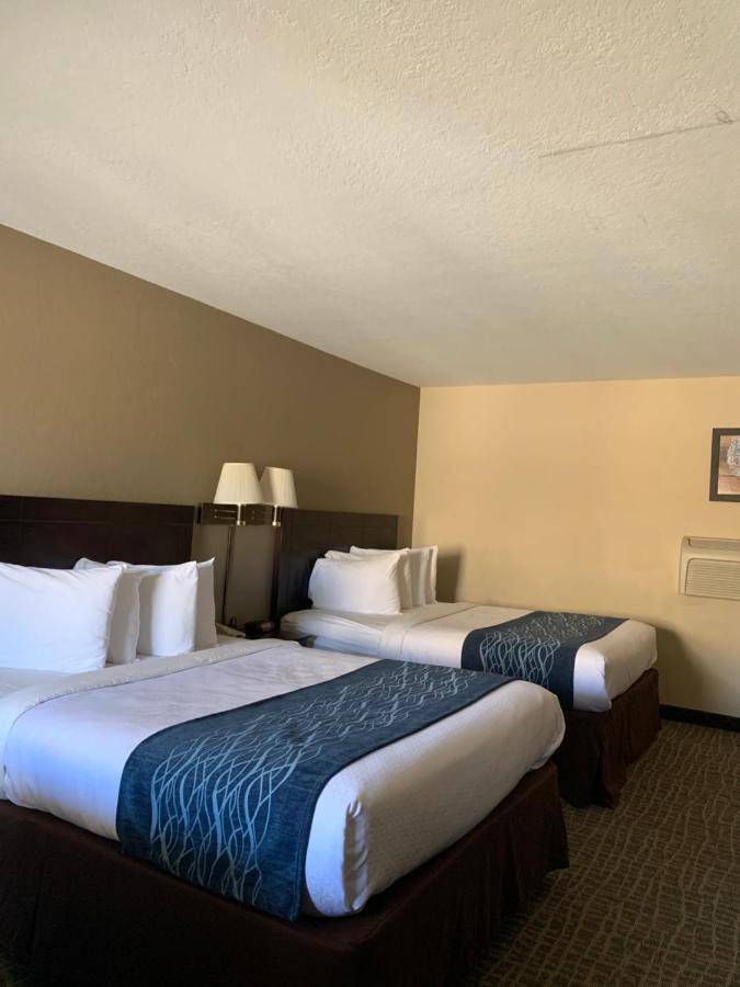 Economy Inn & Suites Hannibal Exterior foto
