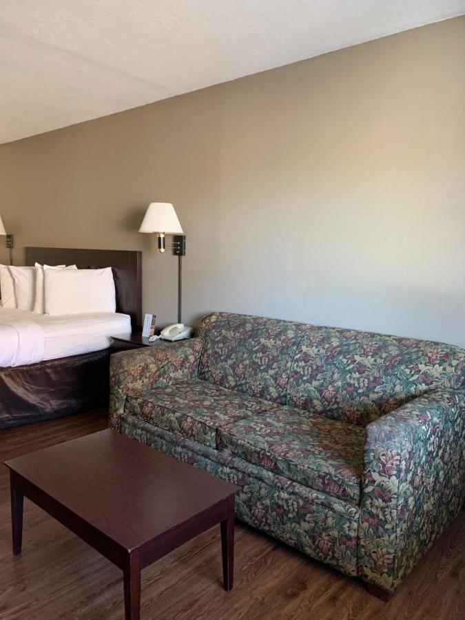 Economy Inn & Suites Hannibal Exterior foto
